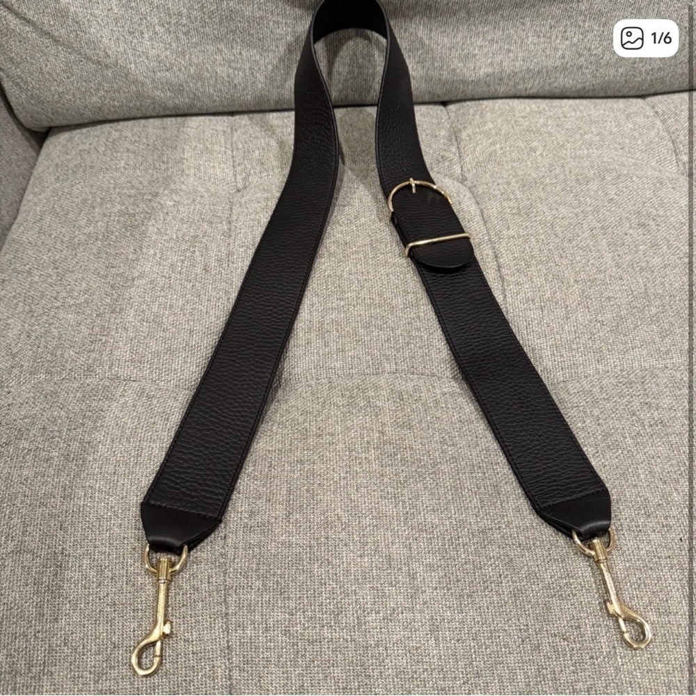 Cuyana Black Strap with Gold Hardware